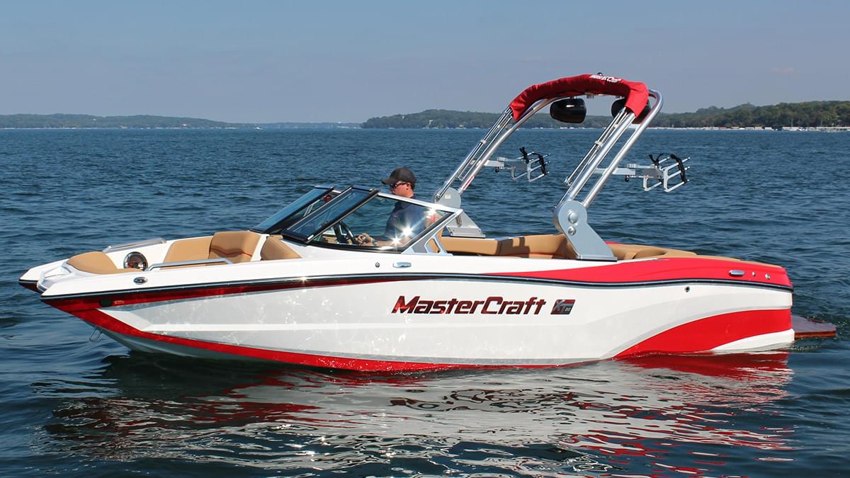 3D chrome logo on MasterCraft Boat